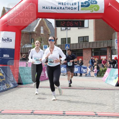 10.05.2026 - 8. Wedeler Halbmarathon Yannick Fuchs http://msf.ph/oto/9725358 10.05.2026 12:06:46 Ziel 313, 484, 485, 958, 959 meine-sportfotos.de