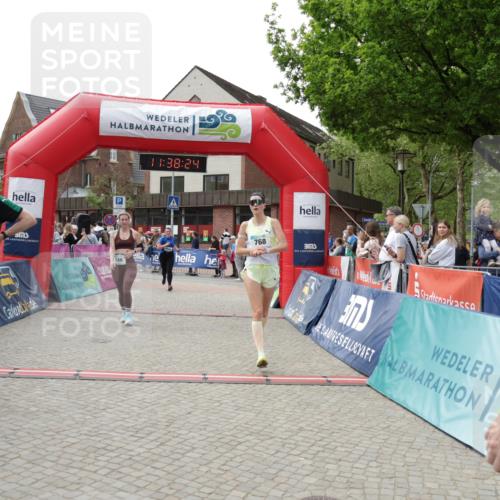 10.05.2026 - 8. Wedeler Halbmarathon Yannick Fuchs http://msf.ph/oto/9725399 10.05.2026 11:38:22 Ziel 146, 360, 582, 768, 922, 1045, 2040 meine-sportfotos.de