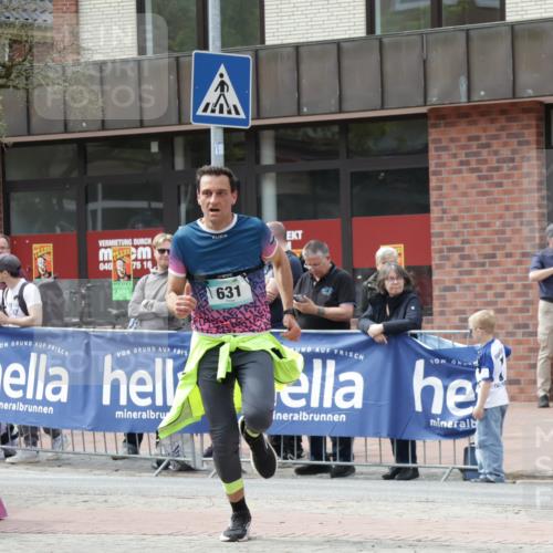 10.05.2026 - 8. Wedeler Halbmarathon Yannick Fuchs http://msf.ph/oto/9725418 10.05.2026 12:06:53 Ziel 313, 631 meine-sportfotos.de