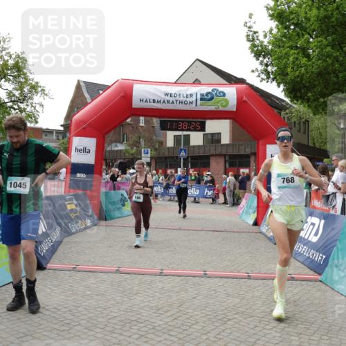 10.05.2026 - 8. Wedeler Halbmarathon Yannick Fuchs http://msf.ph/oto/9725420 10.05.2026 11:38:23 Ziel 146, 360, 768, 922, 1045, 2040 meine-sportfotos.de
