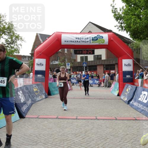 10.05.2026 - 8. Wedeler Halbmarathon Yannick Fuchs http://msf.ph/oto/9725432 10.05.2026 11:38:24 Ziel 146, 360, 688, 765, 768, 1045, 2040 meine-sportfotos.de