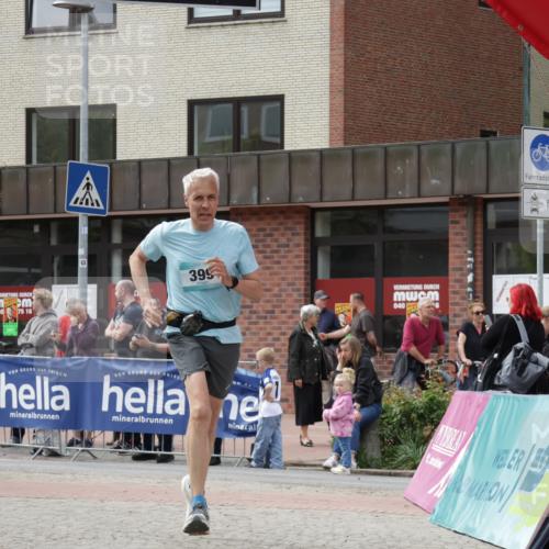 10.05.2026 - 8. Wedeler Halbmarathon Yannick Fuchs http://msf.ph/oto/9725481 10.05.2026 12:06:58 Ziel 399, 631 meine-sportfotos.de