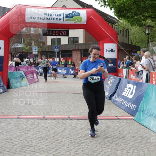 10.05.2026 - 8. Wedeler Halbmarathon Yannick Fuchs http://msf.ph/oto/9725482 10.05.2026 11:38:26 Ziel 146, 360, 688, 765, 768, 2040 meine-sportfotos.de