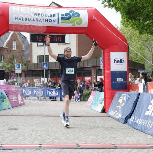 10.05.2026 - 8. Wedeler Halbmarathon Yannick Fuchs http://msf.ph/oto/9725561 10.05.2026 12:07:06 Ziel 288 meine-sportfotos.de