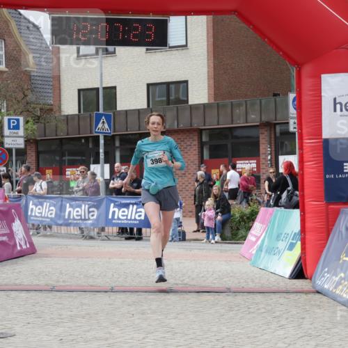 10.05.2026 - 8. Wedeler Halbmarathon Yannick Fuchs http://msf.ph/oto/9725613 10.05.2026 12:07:21 Ziel 398 meine-sportfotos.de