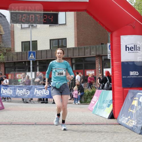 10.05.2026 - 8. Wedeler Halbmarathon Yannick Fuchs http://msf.ph/oto/9725619 10.05.2026 12:07:22 Ziel 398 meine-sportfotos.de