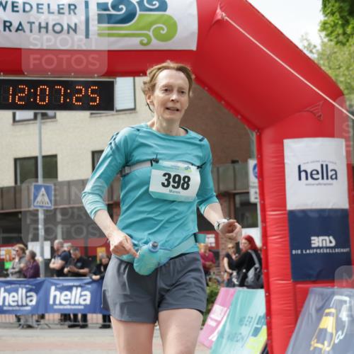 10.05.2026 - 8. Wedeler Halbmarathon Yannick Fuchs http://msf.ph/oto/9725627 10.05.2026 12:07:23 Ziel 398 meine-sportfotos.de