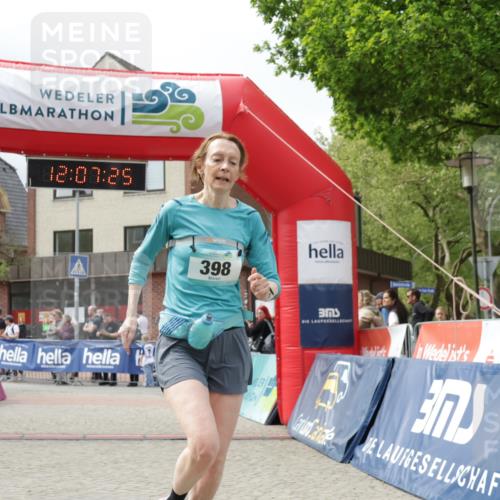 10.05.2026 - 8. Wedeler Halbmarathon Yannick Fuchs http://msf.ph/oto/9725631 10.05.2026 12:07:23 Ziel 398 meine-sportfotos.de