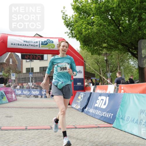 10.05.2026 - 8. Wedeler Halbmarathon Yannick Fuchs http://msf.ph/oto/9725636 10.05.2026 12:07:23 Ziel 398 meine-sportfotos.de