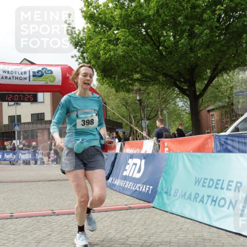 10.05.2026 - 8. Wedeler Halbmarathon Yannick Fuchs http://msf.ph/oto/9725639 10.05.2026 12:07:23 Ziel 398 meine-sportfotos.de