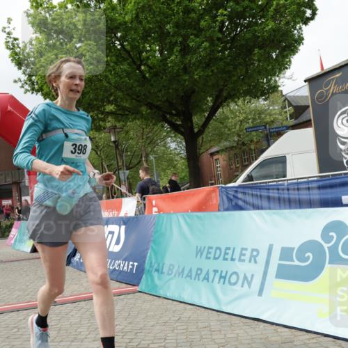 10.05.2026 - 8. Wedeler Halbmarathon Yannick Fuchs http://msf.ph/oto/9725643 10.05.2026 12:07:24 Ziel 398 meine-sportfotos.de