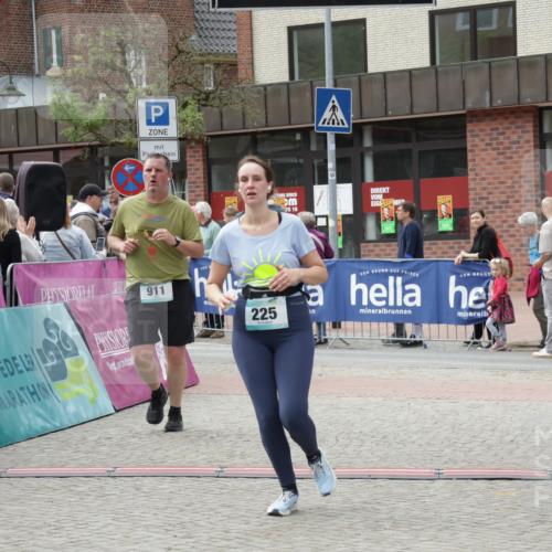 10.05.2026 - 8. Wedeler Halbmarathon Yannick Fuchs http://msf.ph/oto/9725650 10.05.2026 11:38:37 Ziel 29, 225, 425, 911 meine-sportfotos.de