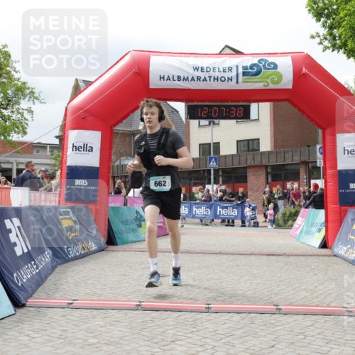 10.05.2026 - 8. Wedeler Halbmarathon Yannick Fuchs http://msf.ph/oto/9725696 10.05.2026 12:07:36 Ziel 18, 612, 662 meine-sportfotos.de