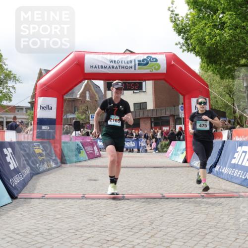 10.05.2026 - 8. Wedeler Halbmarathon Yannick Fuchs http://msf.ph/oto/9725812 10.05.2026 12:07:50 Ziel 475, 642, 726, 2185 meine-sportfotos.de