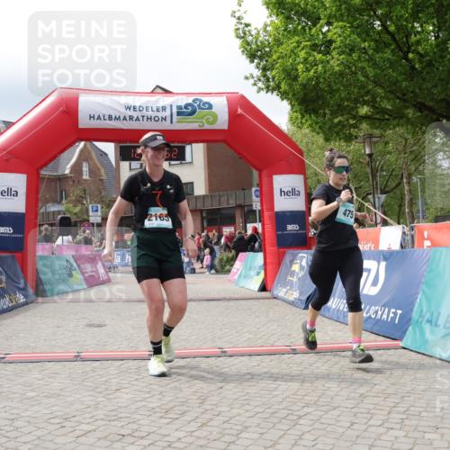 10.05.2026 - 8. Wedeler Halbmarathon Yannick Fuchs http://msf.ph/oto/9725822 10.05.2026 12:07:50 Ziel 475, 642, 726, 2185 meine-sportfotos.de