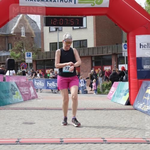 10.05.2026 - 8. Wedeler Halbmarathon Yannick Fuchs http://msf.ph/oto/9725883 10.05.2026 12:07:55 Ziel 642, 726 meine-sportfotos.de