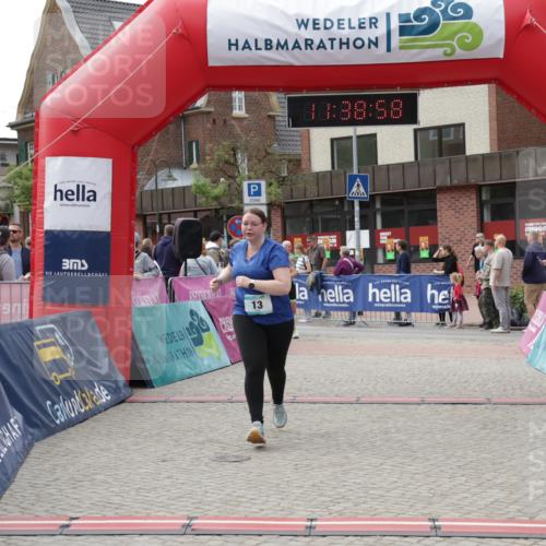 10.05.2026 - 8. Wedeler Halbmarathon Yannick Fuchs http://msf.ph/oto/9725893 10.05.2026 11:38:56 Ziel 13, 1051 meine-sportfotos.de