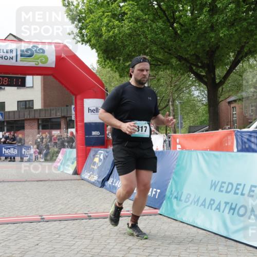 10.05.2026 - 8. Wedeler Halbmarathon Yannick Fuchs http://msf.ph/oto/9725948 10.05.2026 12:08:09 Ziel 317 meine-sportfotos.de