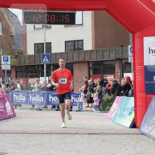 10.05.2026 - 8. Wedeler Halbmarathon Yannick Fuchs http://msf.ph/oto/9725967 10.05.2026 12:08:13 Ziel 317, 359 meine-sportfotos.de