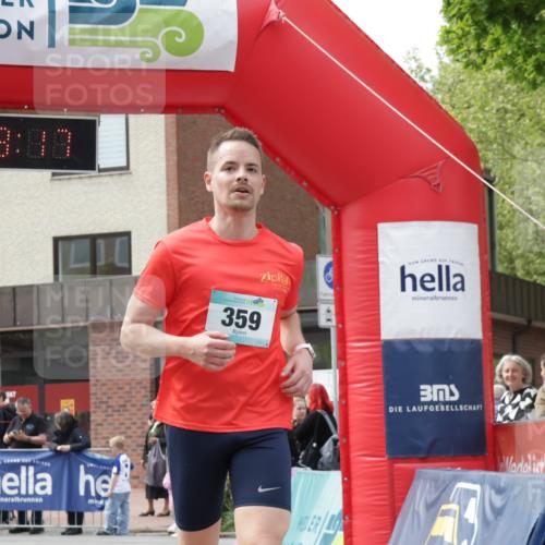 10.05.2026 - 8. Wedeler Halbmarathon Yannick Fuchs http://msf.ph/oto/9725992 10.05.2026 12:08:15 Ziel 359 meine-sportfotos.de