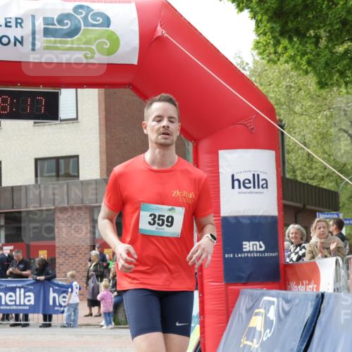 10.05.2026 - 8. Wedeler Halbmarathon Yannick Fuchs http://msf.ph/oto/9725997 10.05.2026 12:08:15 Ziel 359 meine-sportfotos.de