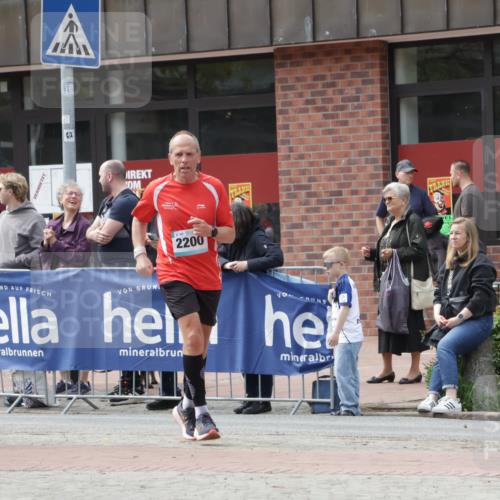 10.05.2026 - 8. Wedeler Halbmarathon Yannick Fuchs http://msf.ph/oto/9726017 10.05.2026 12:08:18 Ziel 328, 359, 683, 2200 meine-sportfotos.de