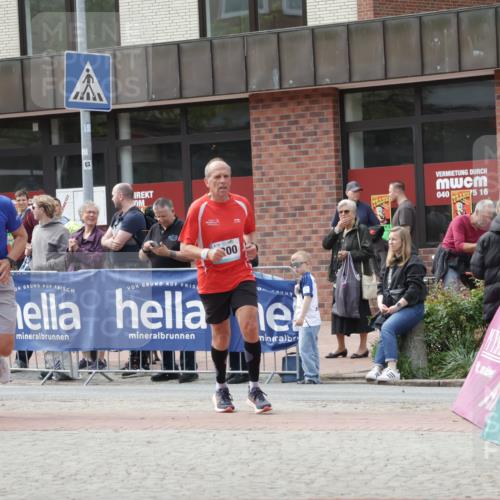 10.05.2026 - 8. Wedeler Halbmarathon Yannick Fuchs http://msf.ph/oto/9726028 10.05.2026 12:08:18 Ziel 328, 359, 683, 2200 meine-sportfotos.de