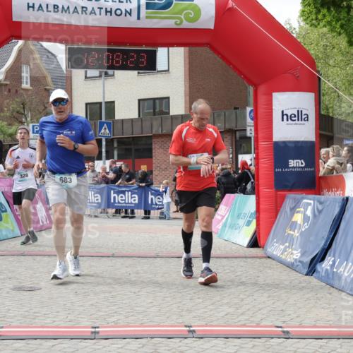 10.05.2026 - 8. Wedeler Halbmarathon Yannick Fuchs http://msf.ph/oto/9726080 10.05.2026 12:08:22 Ziel 328, 683, 2200 meine-sportfotos.de