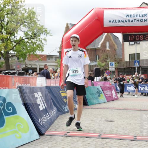 10.05.2026 - 8. Wedeler Halbmarathon Yannick Fuchs http://msf.ph/oto/9726113 10.05.2026 12:08:25 Ziel 171, 328, 683, 1002, 2200 meine-sportfotos.de