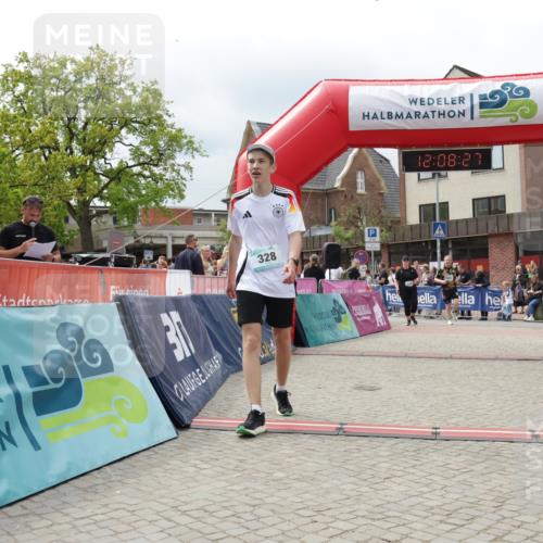 10.05.2026 - 8. Wedeler Halbmarathon Yannick Fuchs http://msf.ph/oto/9726123 10.05.2026 12:08:25 Ziel 171, 328, 683, 1002, 2200 meine-sportfotos.de