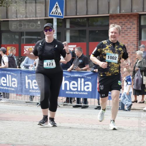 10.05.2026 - 8. Wedeler Halbmarathon Yannick Fuchs http://msf.ph/oto/9726131 10.05.2026 12:08:27 Ziel 171, 328, 683, 1002, 2200 meine-sportfotos.de