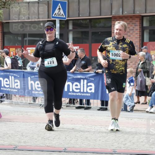 10.05.2026 - 8. Wedeler Halbmarathon Yannick Fuchs http://msf.ph/oto/9726138 10.05.2026 12:08:27 Ziel 171, 328, 683, 1002, 2200 meine-sportfotos.de