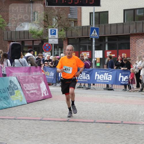 10.05.2026 - 8. Wedeler Halbmarathon Yannick Fuchs http://msf.ph/oto/9726157 10.05.2026 11:39:17 Ziel 871, 2104 meine-sportfotos.de