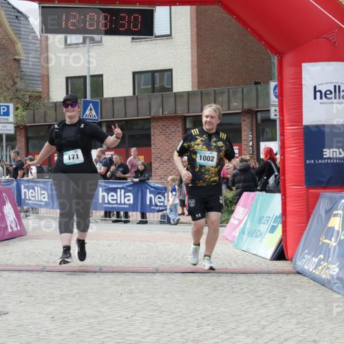 10.05.2026 - 8. Wedeler Halbmarathon Yannick Fuchs http://msf.ph/oto/9726160 10.05.2026 12:08:29 Ziel 171, 254, 376, 384, 1002 meine-sportfotos.de