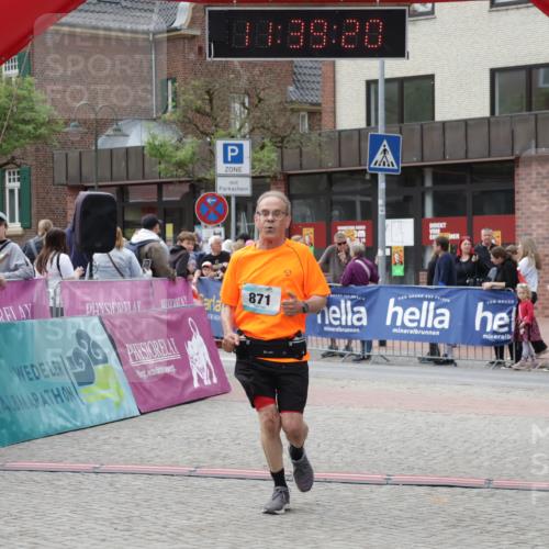 10.05.2026 - 8. Wedeler Halbmarathon Yannick Fuchs http://msf.ph/oto/9726166 10.05.2026 11:39:18 Ziel 871 meine-sportfotos.de
