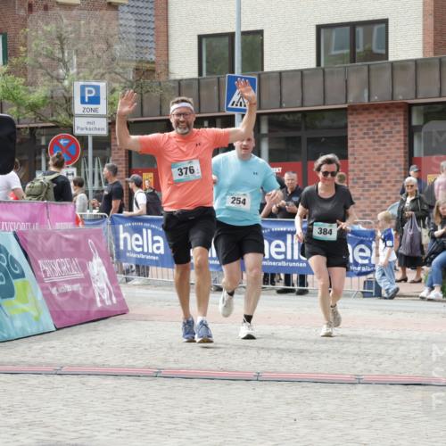 10.05.2026 - 8. Wedeler Halbmarathon Yannick Fuchs http://msf.ph/oto/9726215 10.05.2026 12:08:32 Ziel 171, 254, 376, 384, 1002 meine-sportfotos.de