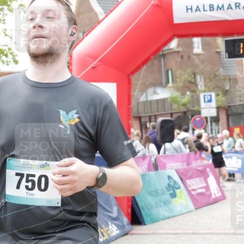 10.05.2026 - 8. Wedeler Halbmarathon Yannick Fuchs http://msf.ph/oto/9726249 10.05.2026 11:39:34 Ziel 124, 750, 2041 meine-sportfotos.de