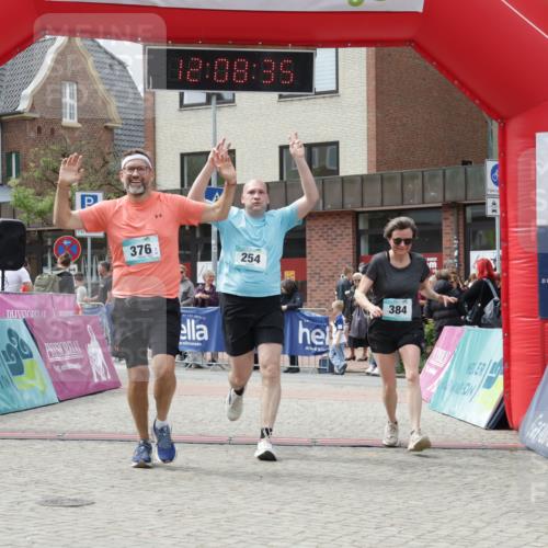 10.05.2026 - 8. Wedeler Halbmarathon Yannick Fuchs http://msf.ph/oto/9726251 10.05.2026 12:08:33 Ziel 171, 254, 376, 384, 1002 meine-sportfotos.de