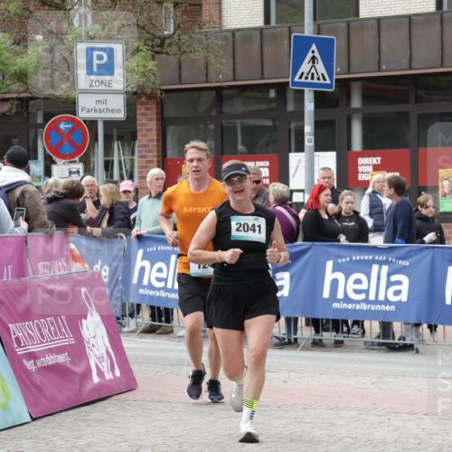 10.05.2026 - 8. Wedeler Halbmarathon Yannick Fuchs http://msf.ph/oto/9726257 10.05.2026 11:39:36 Ziel 124, 750, 2041 meine-sportfotos.de