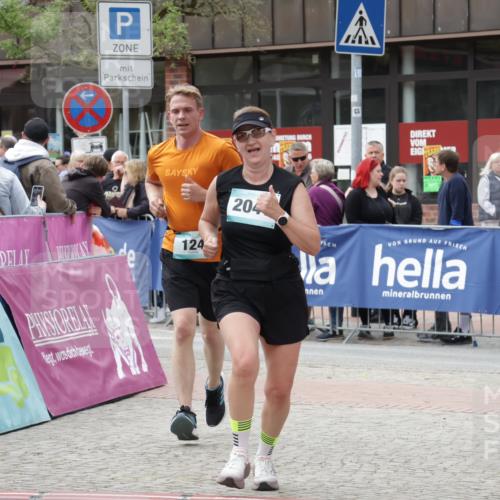 10.05.2026 - 8. Wedeler Halbmarathon Yannick Fuchs http://msf.ph/oto/9726261 10.05.2026 11:39:37 Ziel 124, 750, 2041 meine-sportfotos.de