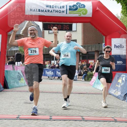 10.05.2026 - 8. Wedeler Halbmarathon Yannick Fuchs http://msf.ph/oto/9726276 10.05.2026 12:08:34 Ziel 171, 254, 376, 384, 1002 meine-sportfotos.de