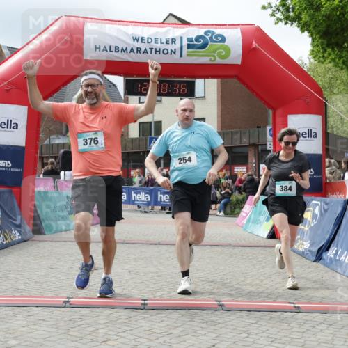 10.05.2026 - 8. Wedeler Halbmarathon Yannick Fuchs http://msf.ph/oto/9726281 10.05.2026 12:08:35 Ziel 171, 254, 376, 384 meine-sportfotos.de