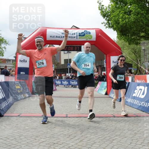 10.05.2026 - 8. Wedeler Halbmarathon Yannick Fuchs http://msf.ph/oto/9726286 10.05.2026 12:08:35 Ziel 171, 254, 376, 384 meine-sportfotos.de