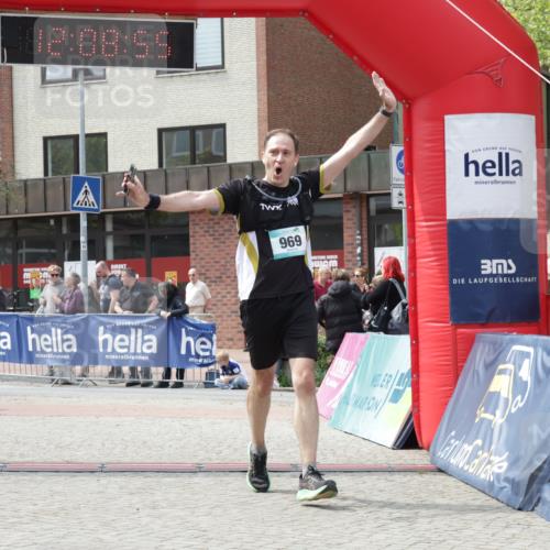 10.05.2026 - 8. Wedeler Halbmarathon Yannick Fuchs http://msf.ph/oto/9726374 10.05.2026 12:08:54 Ziel 431, 969 meine-sportfotos.de