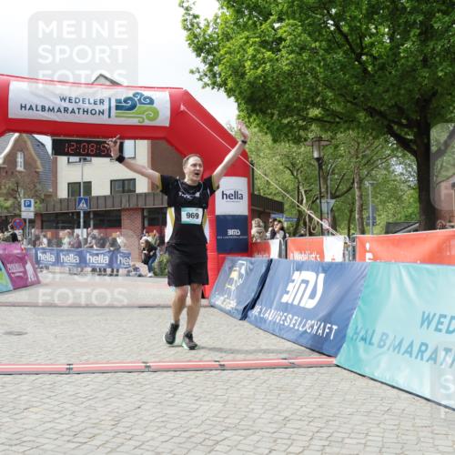 10.05.2026 - 8. Wedeler Halbmarathon Yannick Fuchs http://msf.ph/oto/9726403 10.05.2026 12:08:54 Ziel 431, 969 meine-sportfotos.de