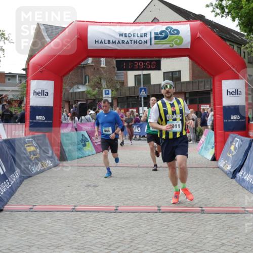 10.05.2026 - 8. Wedeler Halbmarathon Yannick Fuchs http://msf.ph/oto/9726413 10.05.2026 11:39:48 Ziel 402, 434, 585, 844, 1028, 1054, 2011 meine-sportfotos.de