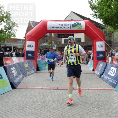 10.05.2026 - 8. Wedeler Halbmarathon Yannick Fuchs http://msf.ph/oto/9726430 10.05.2026 11:39:49 Ziel 402, 434, 585, 844, 1028, 1054, 2011 meine-sportfotos.de