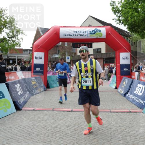 10.05.2026 - 8. Wedeler Halbmarathon Yannick Fuchs http://msf.ph/oto/9726436 10.05.2026 11:39:49 Ziel 402, 434, 585, 844, 1028, 1054, 2011 meine-sportfotos.de