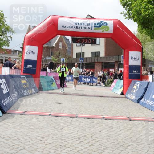 10.05.2026 - 8. Wedeler Halbmarathon Yannick Fuchs http://msf.ph/oto/9726484 10.05.2026 12:08:59 Ziel 309, 969 meine-sportfotos.de
