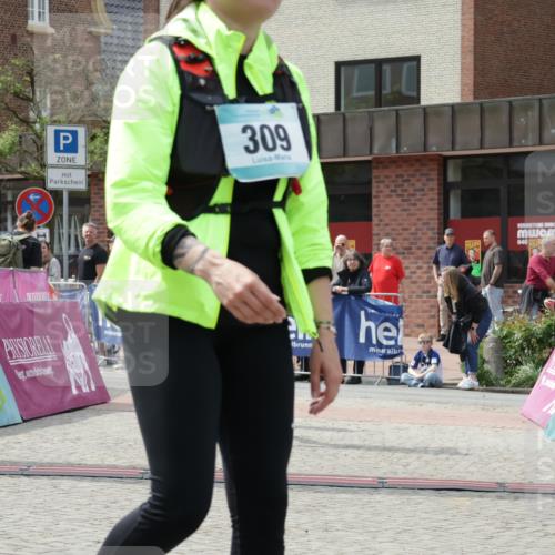 10.05.2026 - 8. Wedeler Halbmarathon Yannick Fuchs http://msf.ph/oto/9726557 10.05.2026 12:09:05 Ziel 132, 255, 309, 483 meine-sportfotos.de